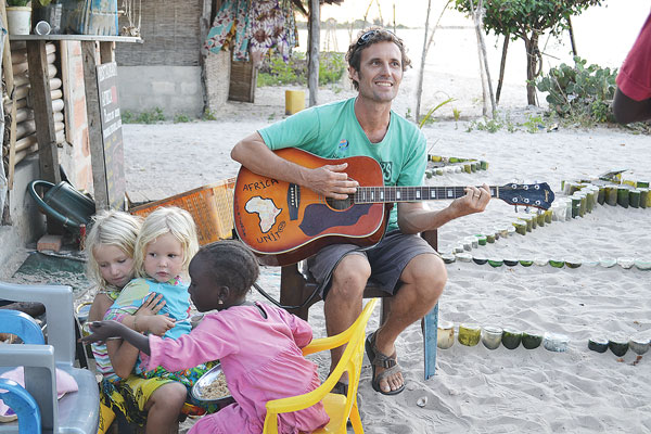 Bruce playing a borrowed guitar