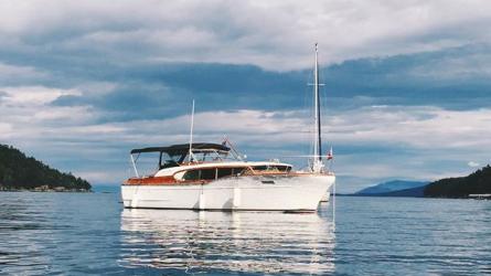 BIANCA, a 32' Chris-Craft cabin cruiser.