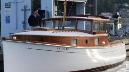 SPIRIT ex-AUNT JAN, a Merrick power cruiser.