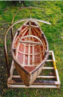 End view of cradle canoe