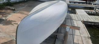 1940 16ft. Hafer rowboat, view of bottom