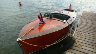 1934 GarWood 18' Split-Cockpit Runabout, docked port side view from bow