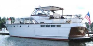 MISS SUSIE is a Chris-Craft Constellation built in 1959.