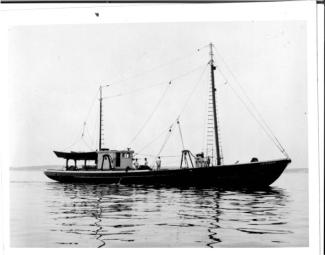 J. & E. RIGGIN as a ground fishing boat out of New York 1960s