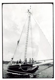 Sloop CLEARWATER's maiden voyage, 1969. Photo: A. Wallace Collection.