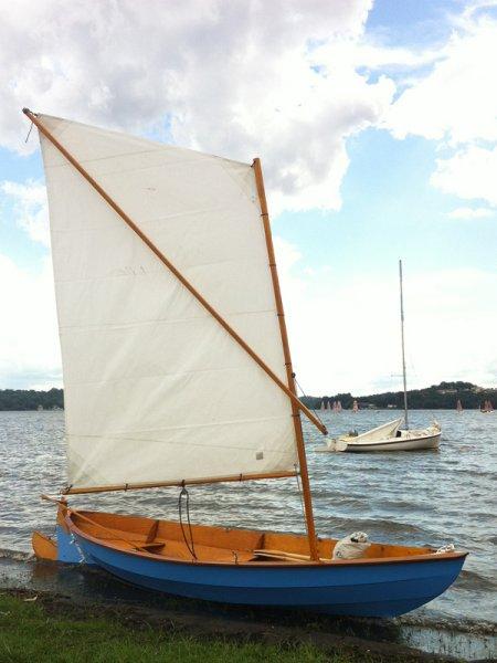 Luna a Skerry sailboat.