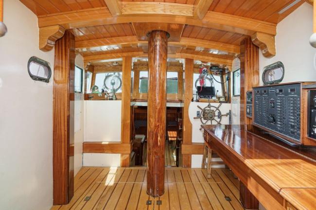 1938 Vintage Norwegian Double Ended Ketch, view inside
