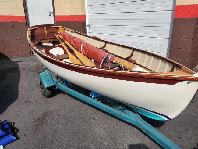 Catspaw Dinhgy, on trailer bow starboard side view