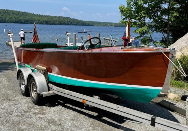Chris-Craft 1933 Deluxe Utility, on trailer