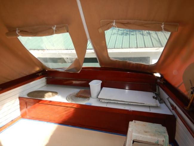 1938 Elco Marinette Cruiser – Naulakha, inside view