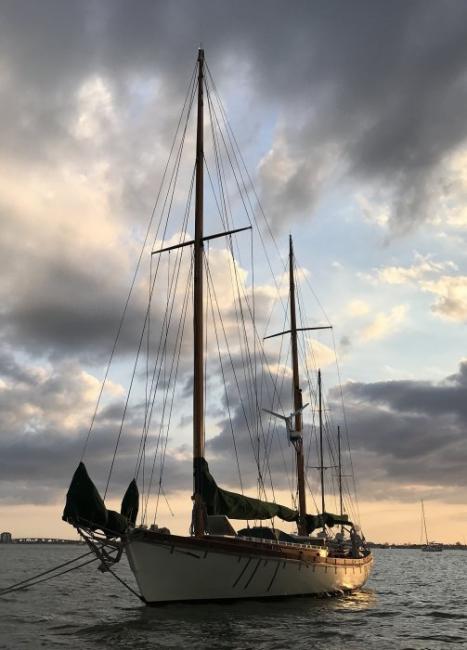 EQUINOX Herreshoff Nereia @ mooring