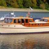 WHAT A WONDERFUL WORLD ex-RINTA, bridgedeck cruiser.