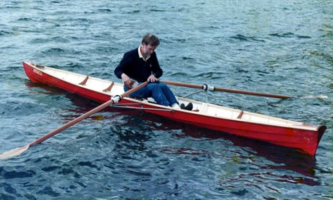 Simon Watts rowing Petaluma shell