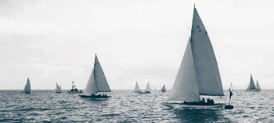 Racing in Mid-Winter Regatta.