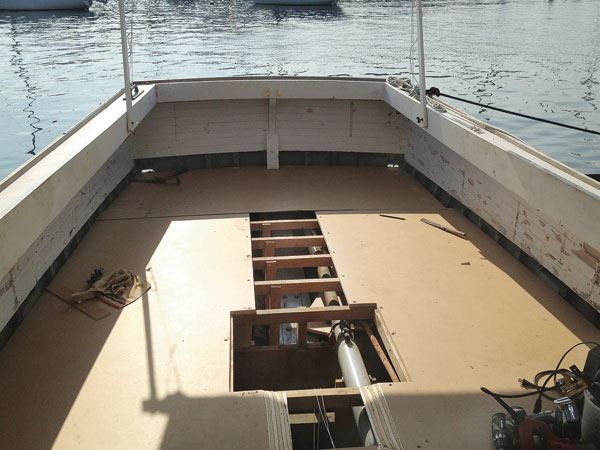 Cockpit sole decking