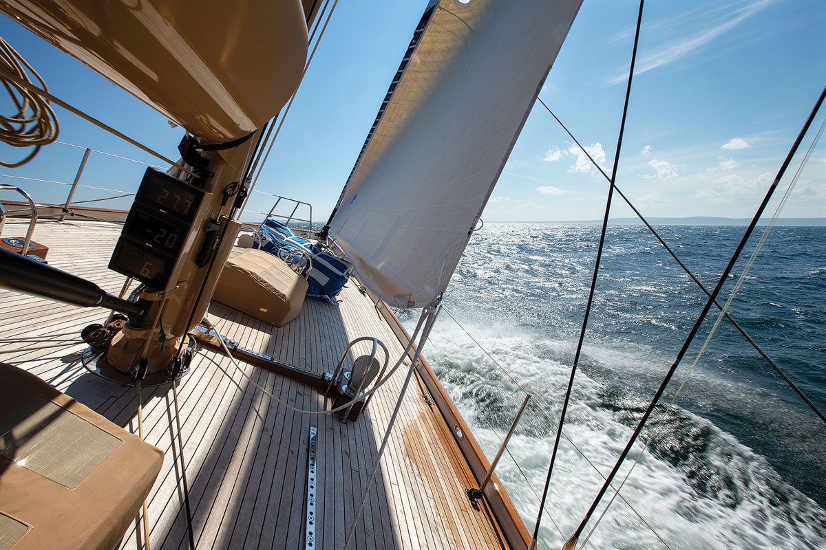 View ondeck headsail.