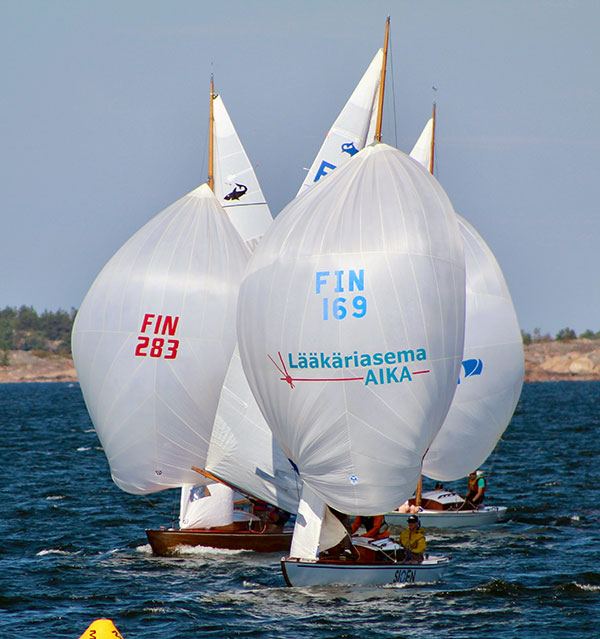 The spinnakers of Hais.