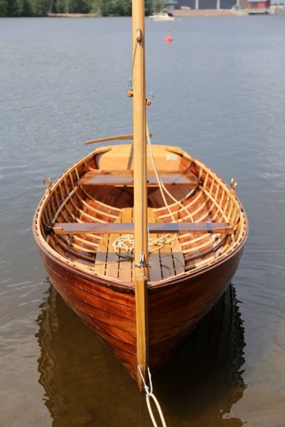 wooden wakeboard boat - time for a new glen-l design