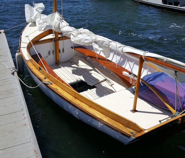 herreshoff 12.5 sailboat