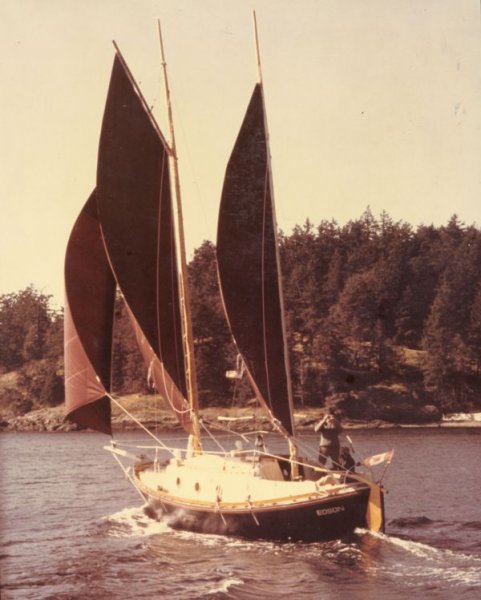Donna sailing off Friday Harbor, prior to heading to Hawaii