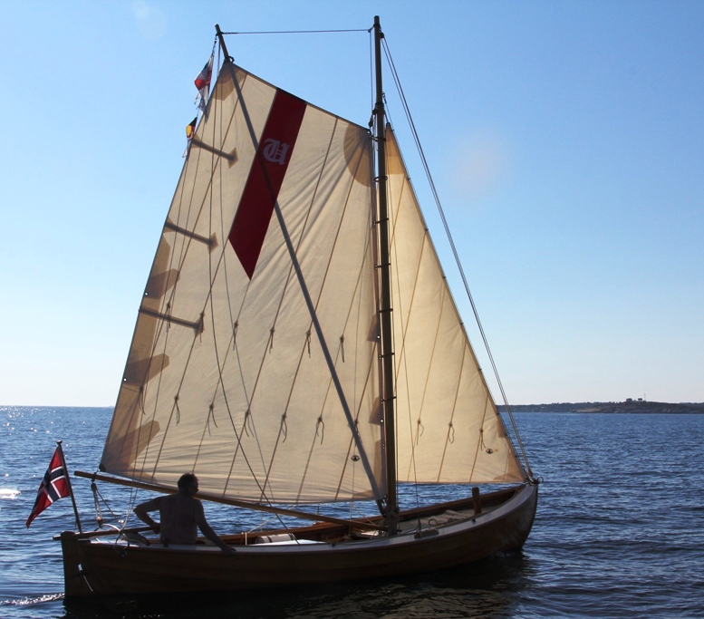 ULABRAND in the early days of rig-testing in light wind Homeward bound - rig-testing phase