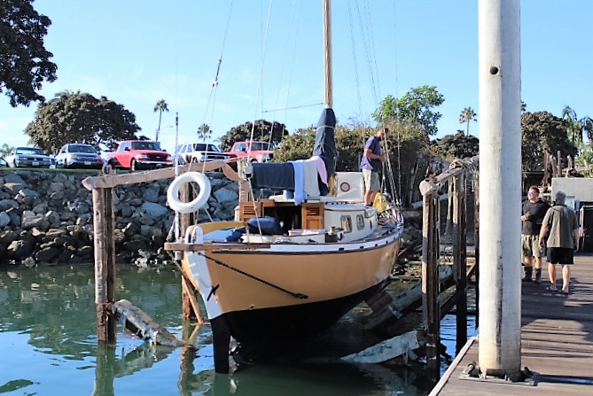 ASTROPHEL being launched at KoehlerKraft Boat Yard, Shelter Island. Launching ASTROPHEL after haulout.