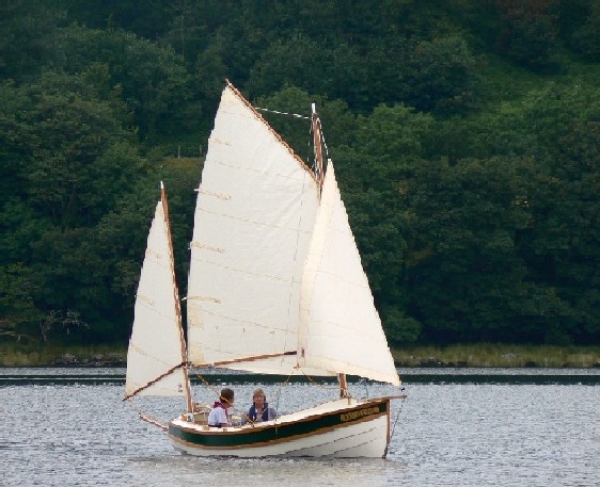 Pathfinder "Idle Fiddler" on a lake in North Wales Pathfinder "Idle Fiddler" on a lake in North Wales