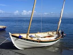 19' 6" Caledonia Yawl on beach 19' 6" Caledonia Yawl on beach