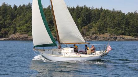 AURA racing in the Yellow Island Race, May 2012 AURA racing in the Yellow Island Race, May 2012