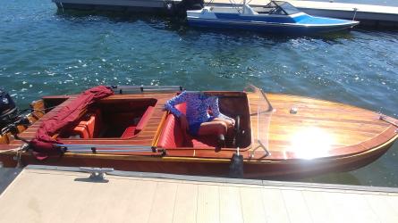 Runabout , docked on starboard side