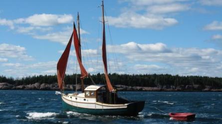 30' 1994 Bryan Motorsailer, undersail port side view