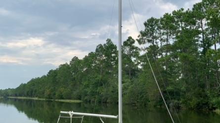 Arch Davis Ace 14, in water starboard view