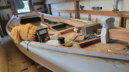 24’ cold-molded Chesapeake Bay Crabbing Skiff, inside view of it