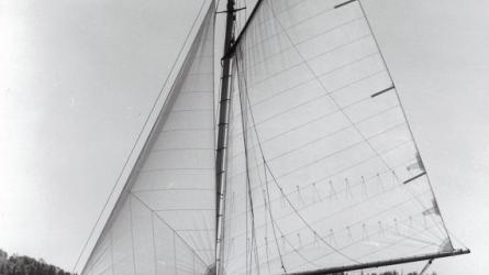 ETTA MAY sailing photo