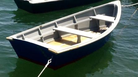 MONOMOY is a flat bottomed skiff
