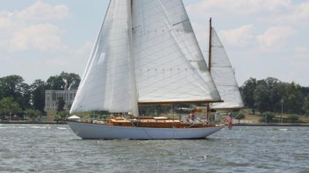 Saxon off the Naval Academy. Photo by Tom Rogers.