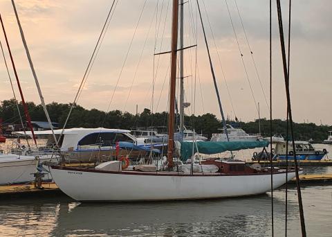 Classic Sailing Yacht: ARIEL $545,000