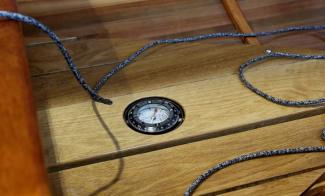 The floor mounted compass if from the very first boat the customer has had.