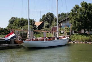 IRONDEQUOIT II is a Classic Bermudan Yawl