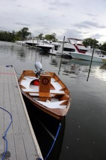 Crab skiff photo.