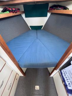 1972 Custom Sedan Cruiser, berth