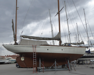 CLEVER was built in 1927 by Chantiers Chassaigne, La Rochelle, France. 