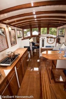 Olga 28 trailerable trawler interior