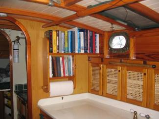 EQUINOX Herreshoff Nereia interior 