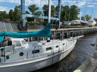 Bermudan rigged Kahuna with long cabin