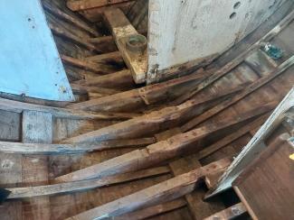 Floors and frames, main mast step, forepeak 