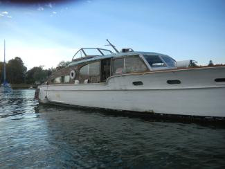 1949 Chris Craft double cabin fly bridge