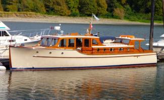 WHAT A WONDERFUL WORLD ex-RINTA, bridgedeck cruiser.