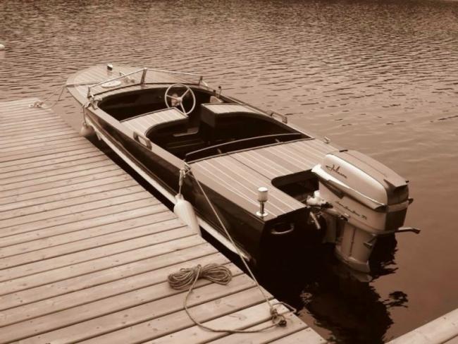 1956 Dunphy runabout