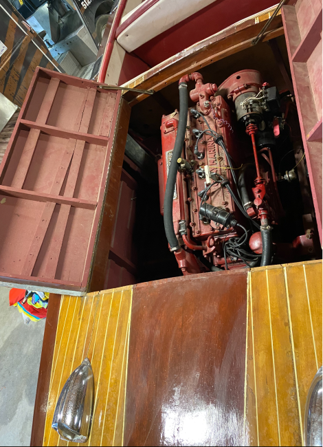 1948 Century 17' Sea Maid, view of engine